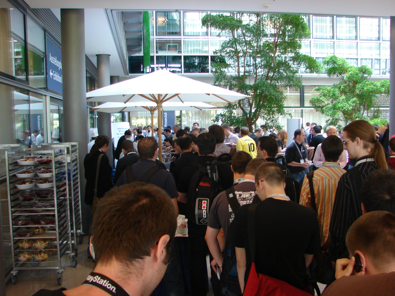 Illustration for article titled Lunchtime At Games Convention 2008